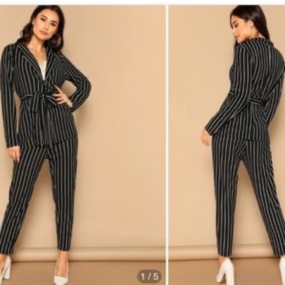 Striped Belted Blazer - Picture 4 of 5